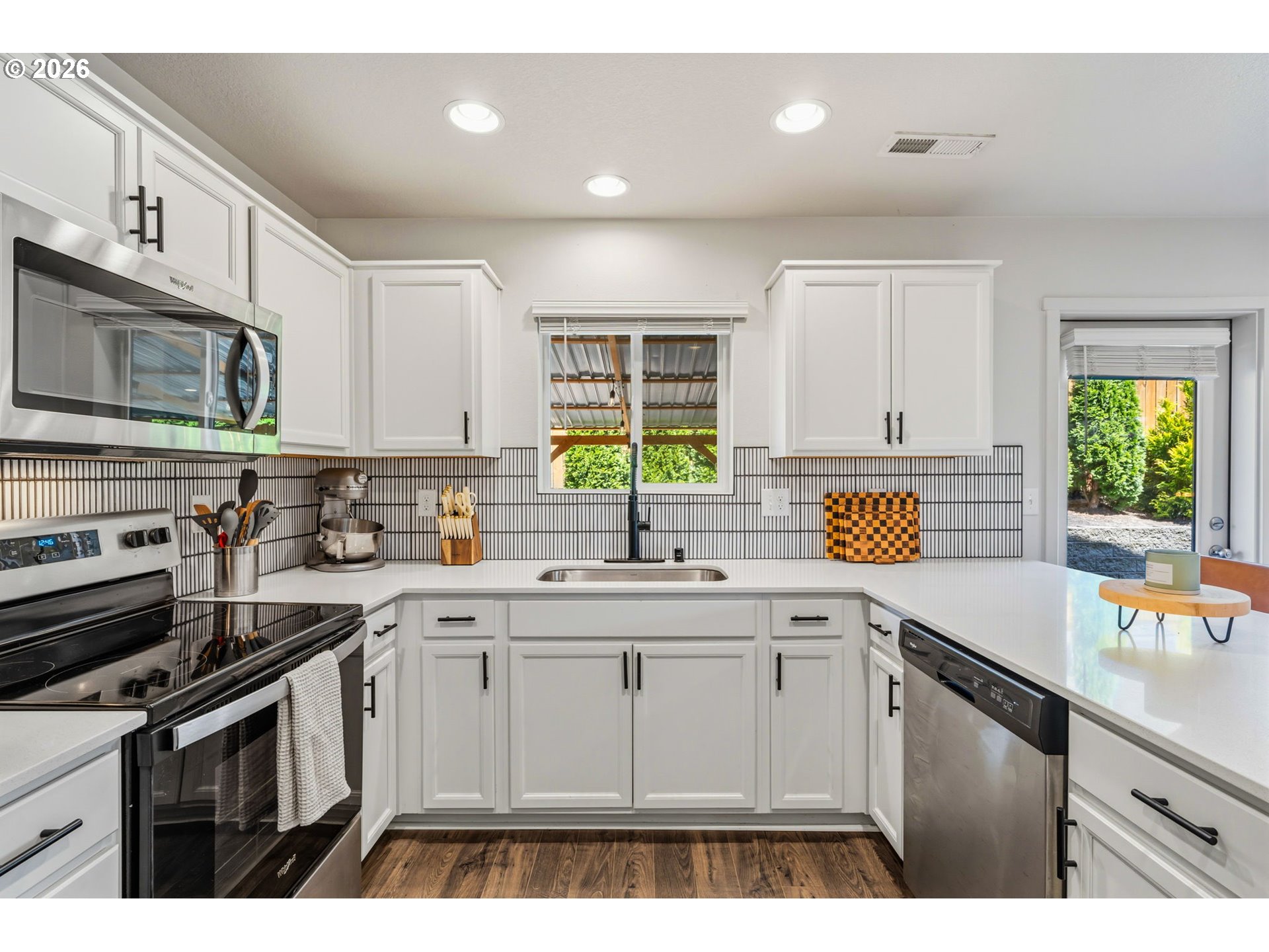 2100 S MEADOWLARK LOOP