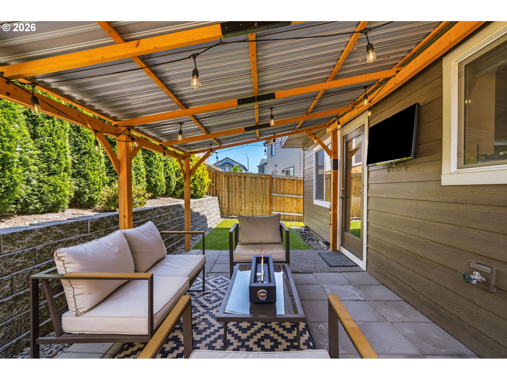 2100 S MEADOWLARK LOOP