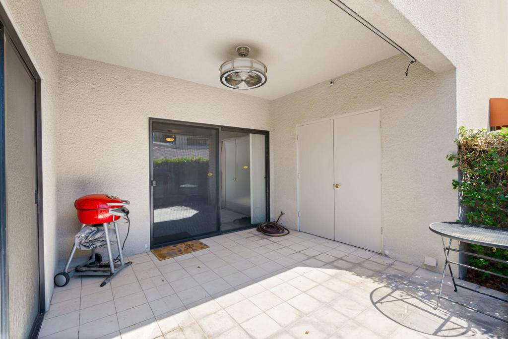 255 S Avenida Caballeros 111