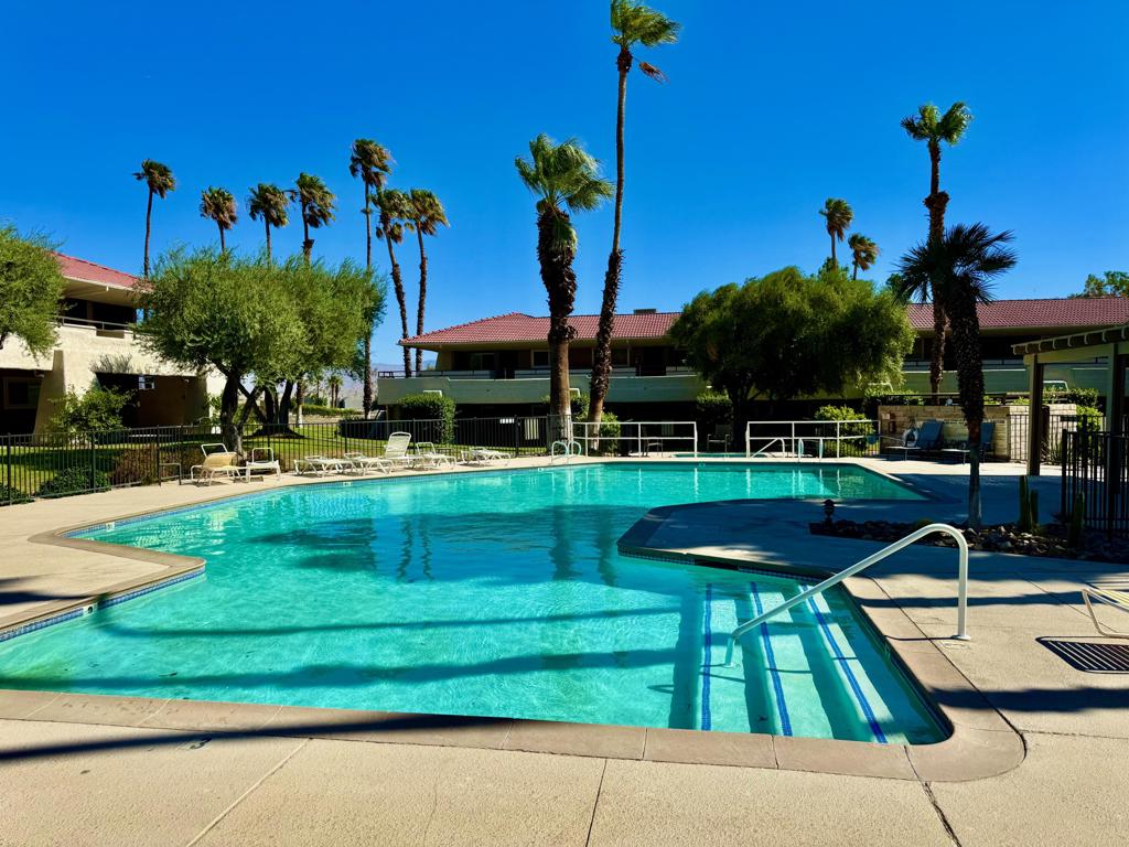 550 N Villa Court 205