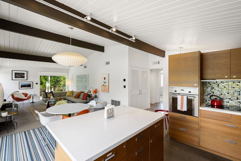 578 E Desert Willow Circle