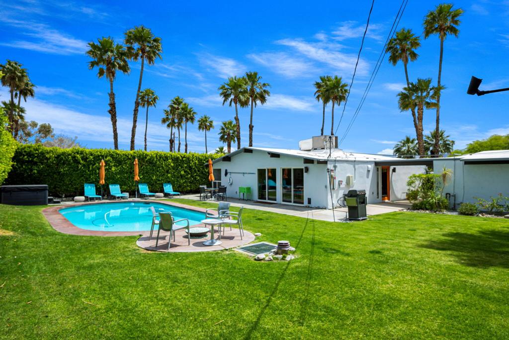 578 E Desert Willow Circle