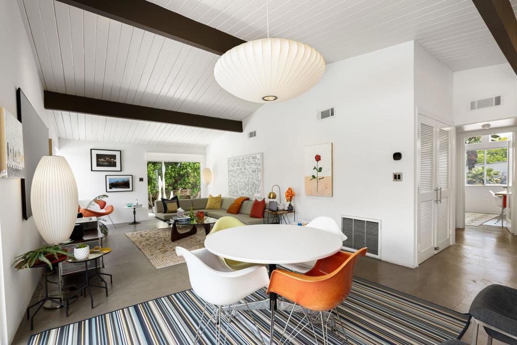 578 E Desert Willow Circle