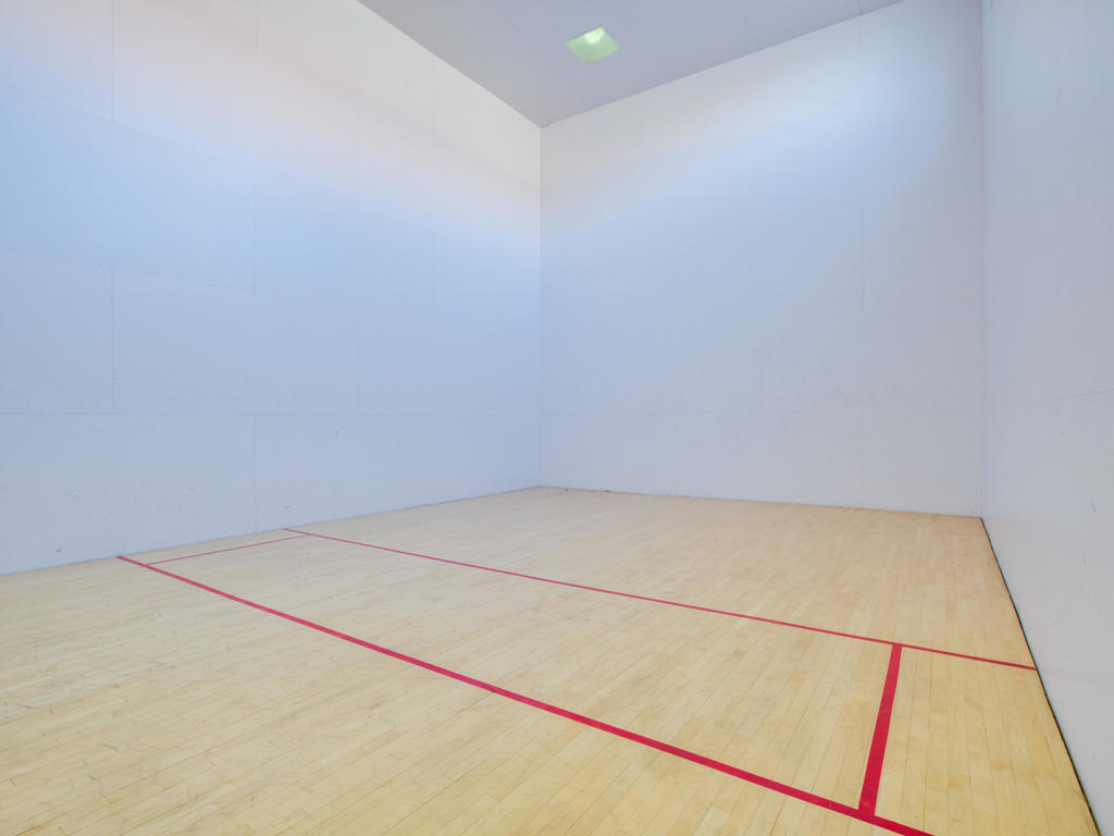 255 S Avenida Caballeros 302