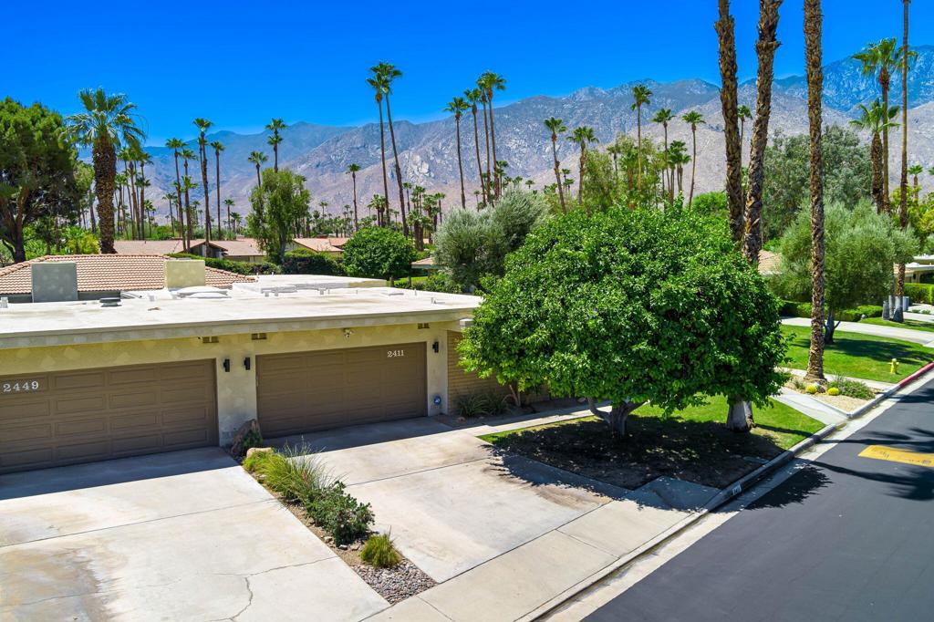 2411 S Oakcrest Drive