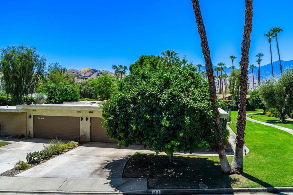 2411 S Oakcrest Drive