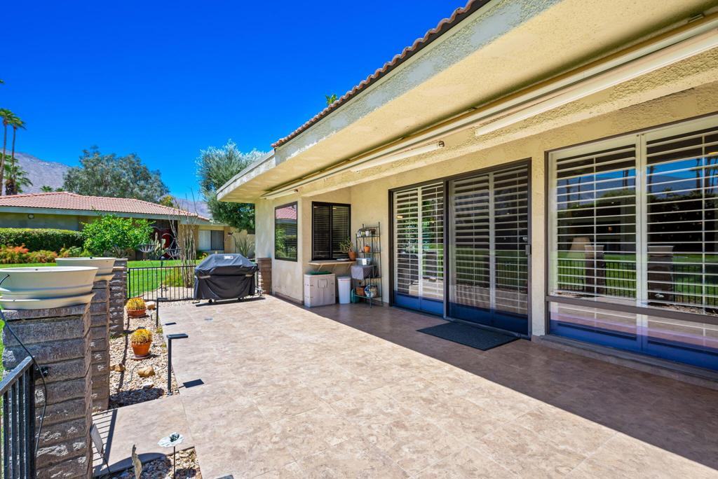 2411 S Oakcrest Drive