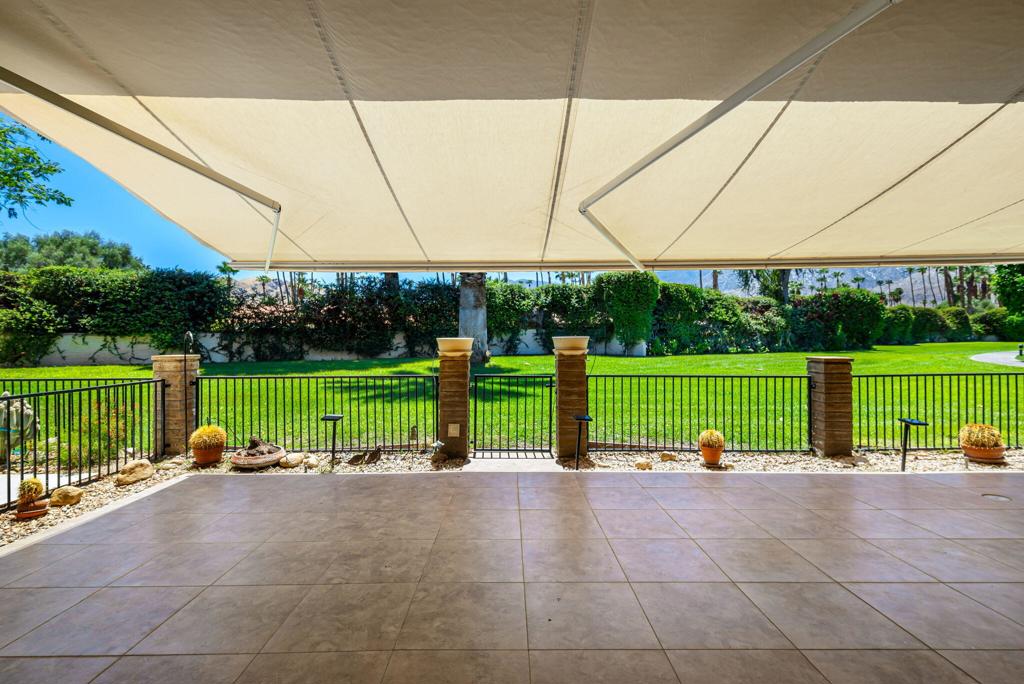 2411 S Oakcrest Drive