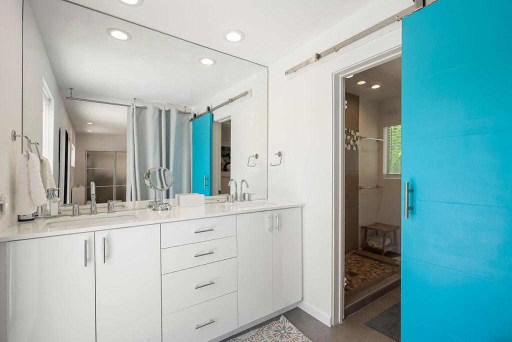 1965 E Mcmanus Drive