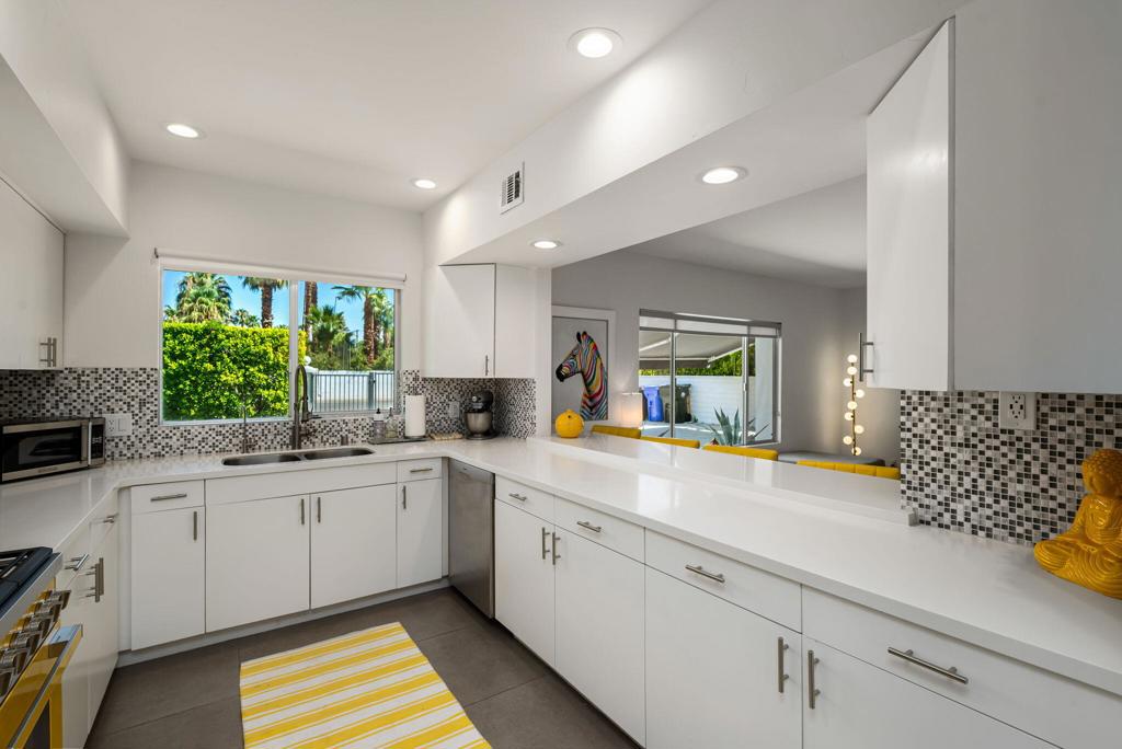 1965 E Mcmanus Drive