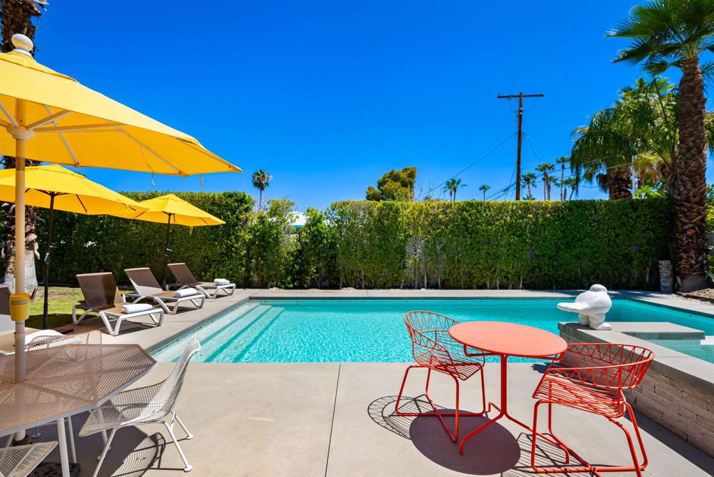 1965 E Mcmanus Drive