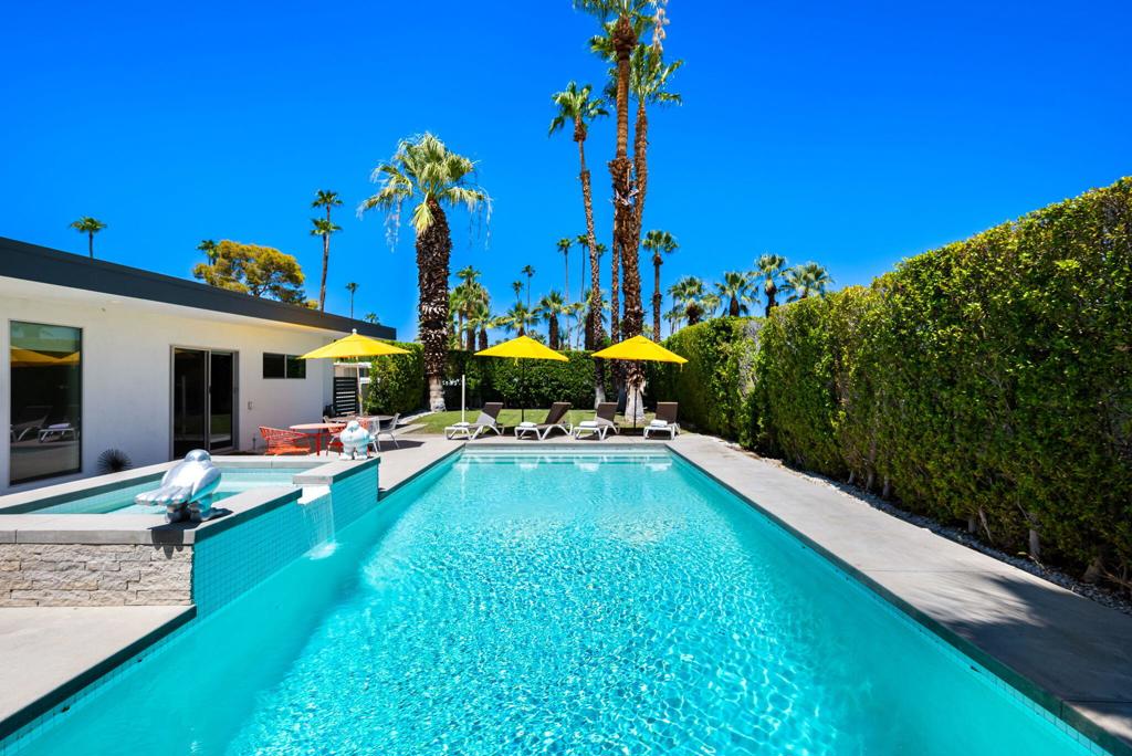 1965 E Mcmanus Drive