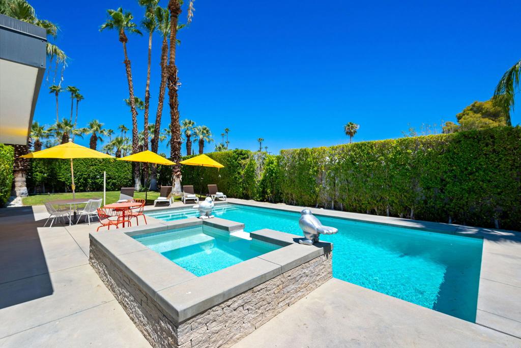 1965 E Mcmanus Drive