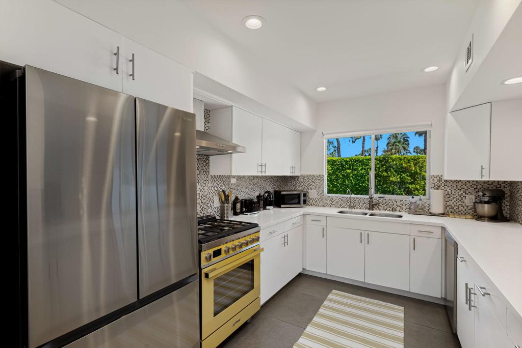 1965 E Mcmanus Drive