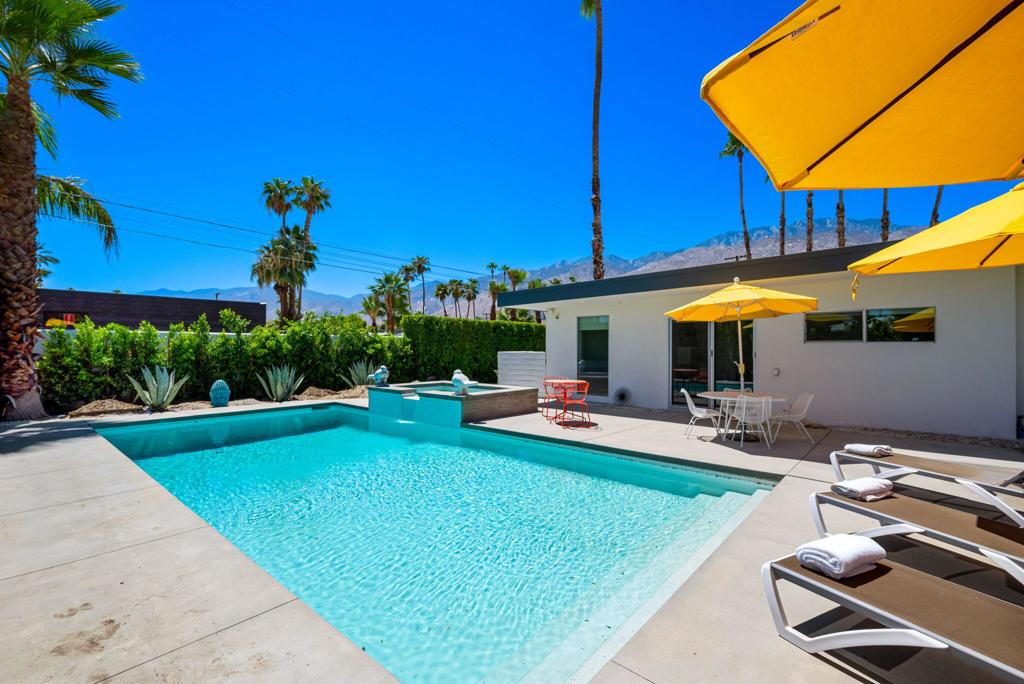 1965 E Mcmanus Drive