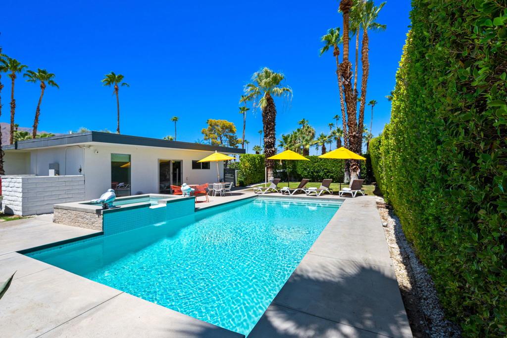 1965 E Mcmanus Drive