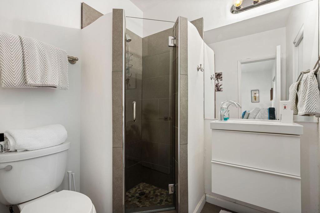 1965 E Mcmanus Drive