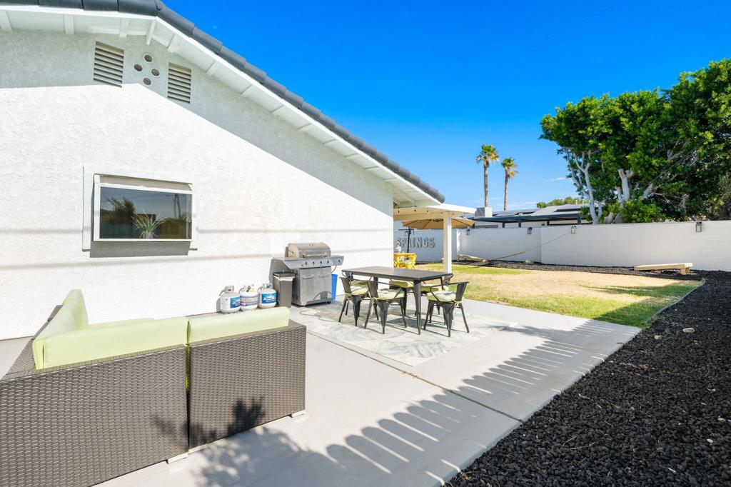 2104 E Rogers Road