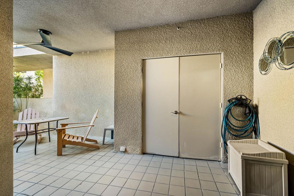 255 S Avenida Caballeros 302