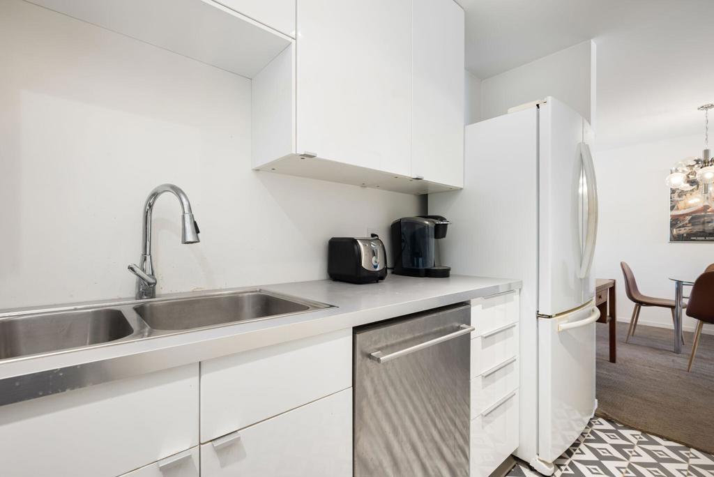 550 N Villa Court 205