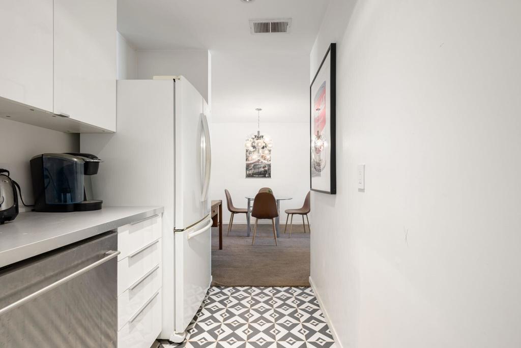 550 N Villa Court 205