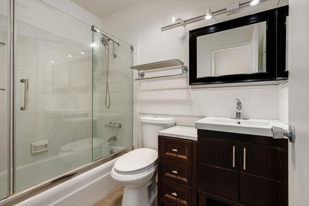 2360 N Palermo Drive