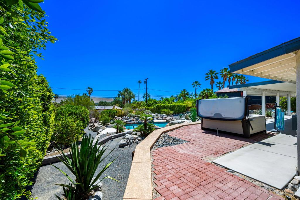 2360 N Palermo Drive