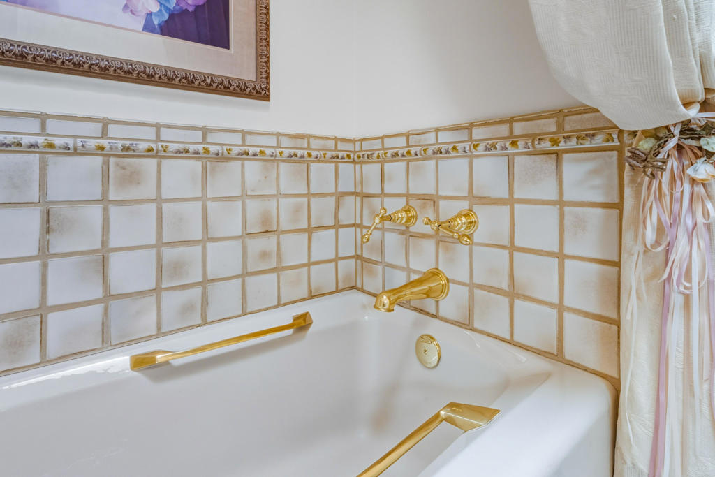 11019 Muirfield Drive