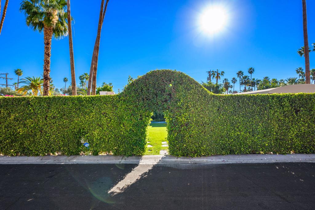 1090 S Calle De Maria