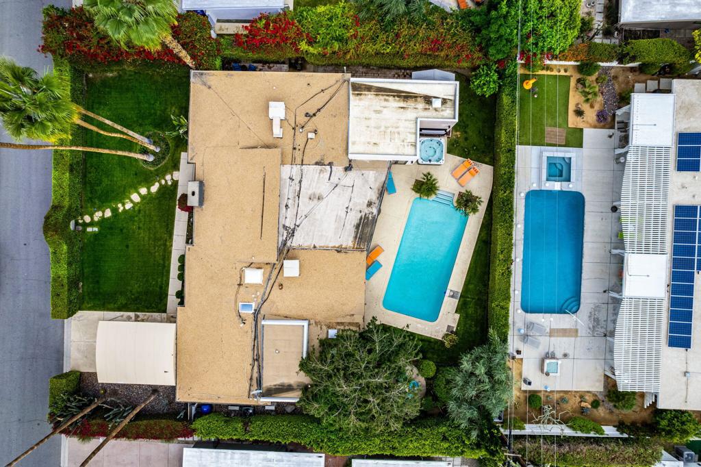 1090 S Calle De Maria