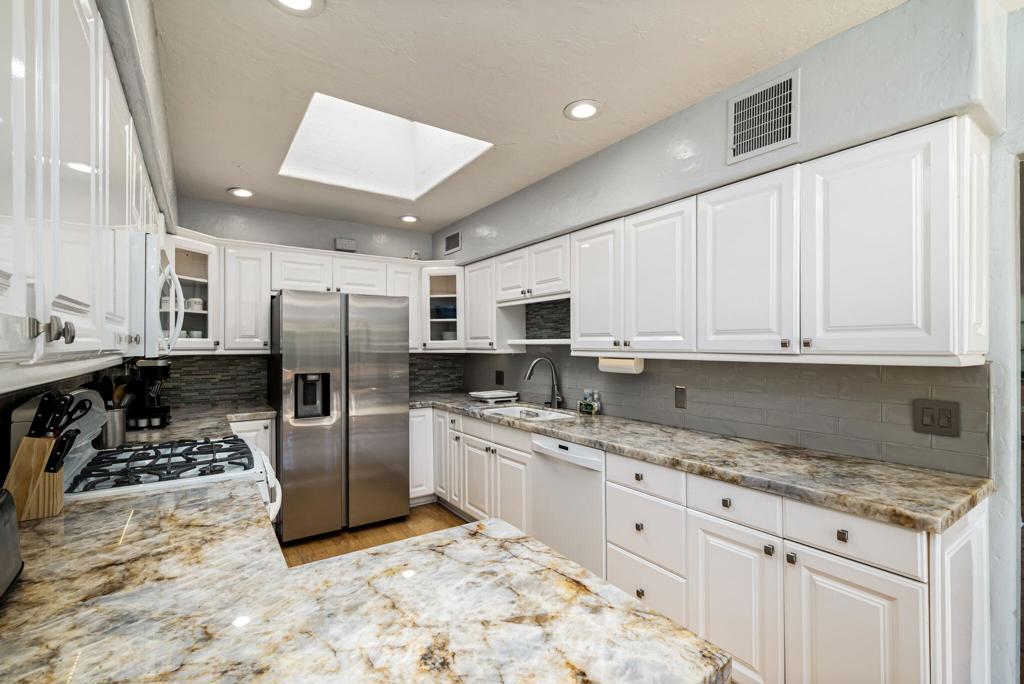 1090 S Calle De Maria