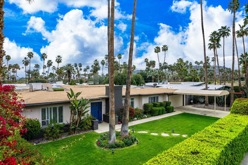 1090 S Calle De Maria