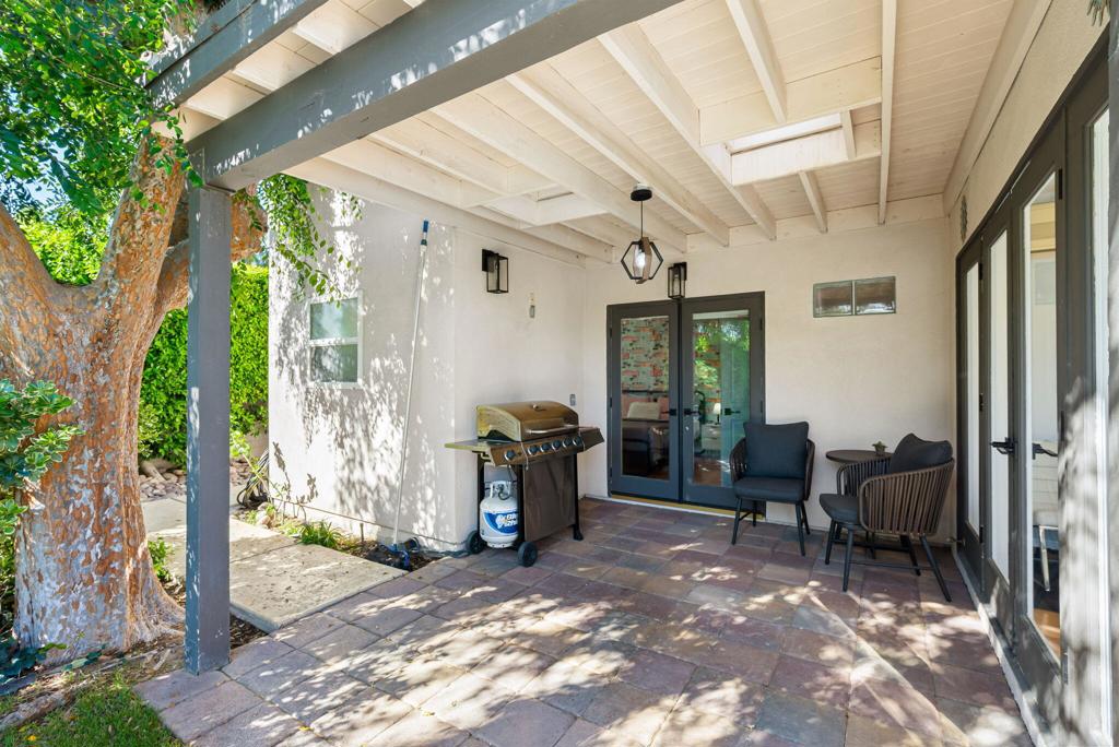 1090 S Calle De Maria