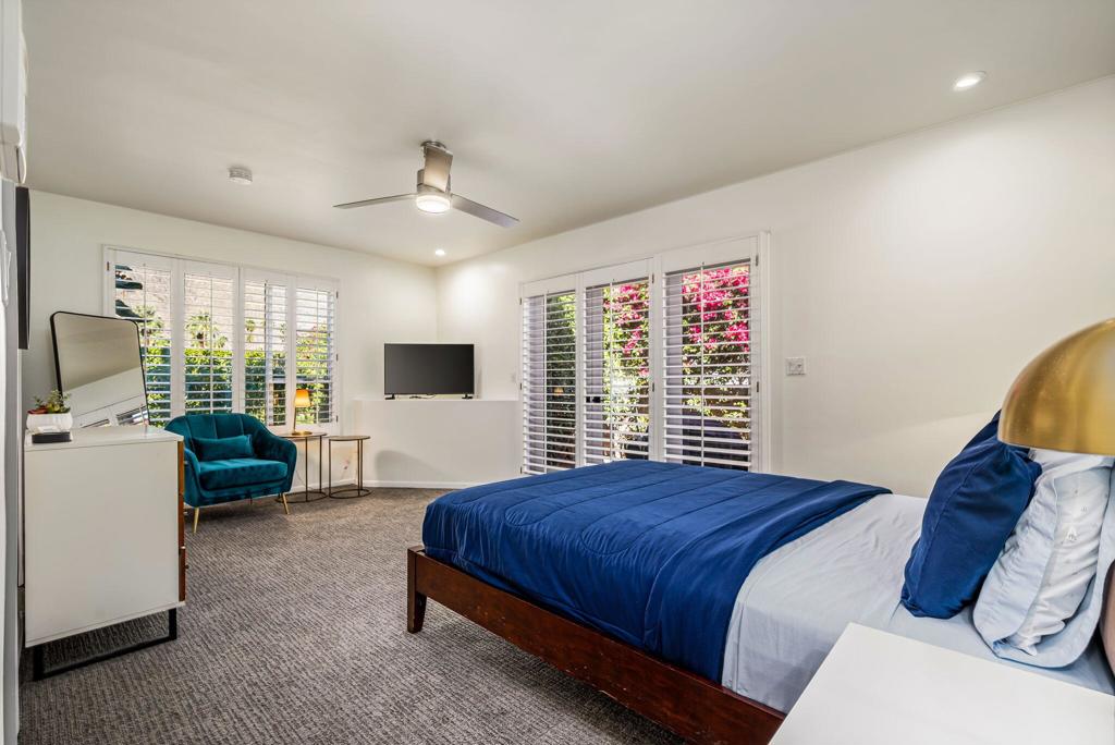 1090 S Calle De Maria