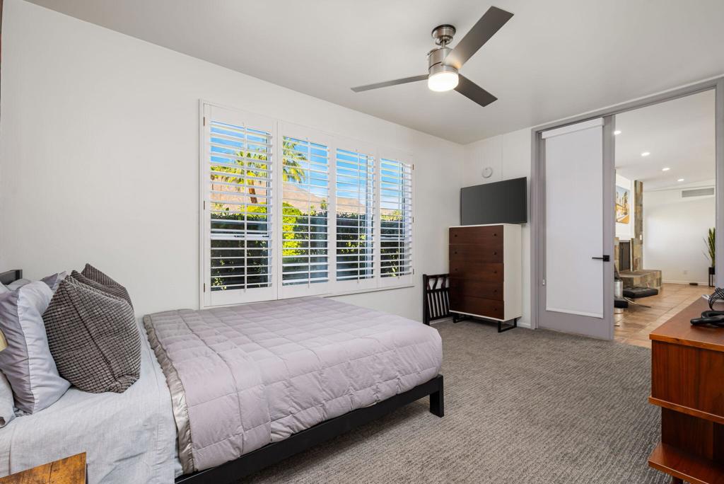 1090 S Calle De Maria