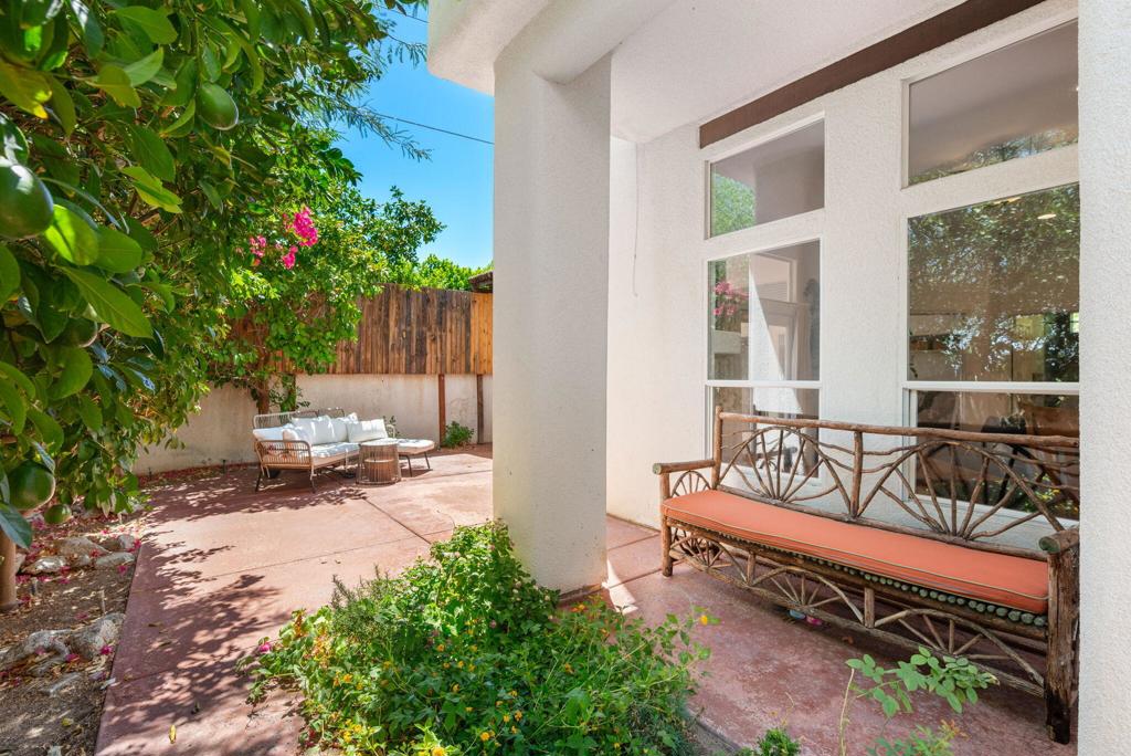 54020 Avenida Cortez