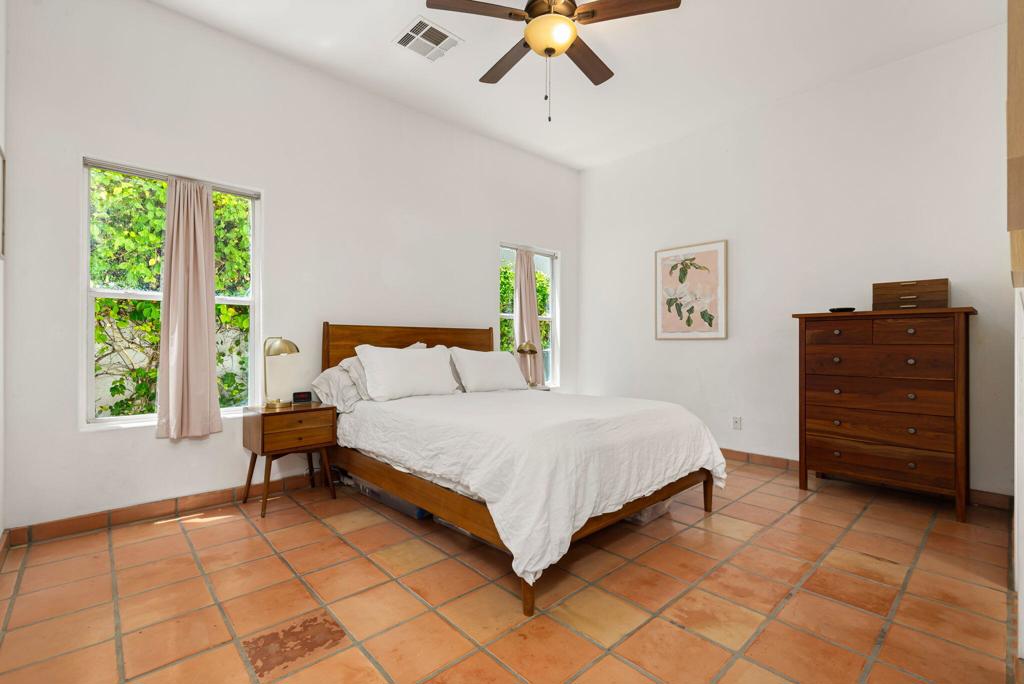 54020 Avenida Cortez