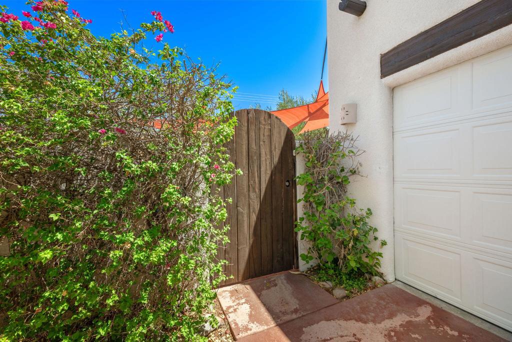 54020 Avenida Cortez