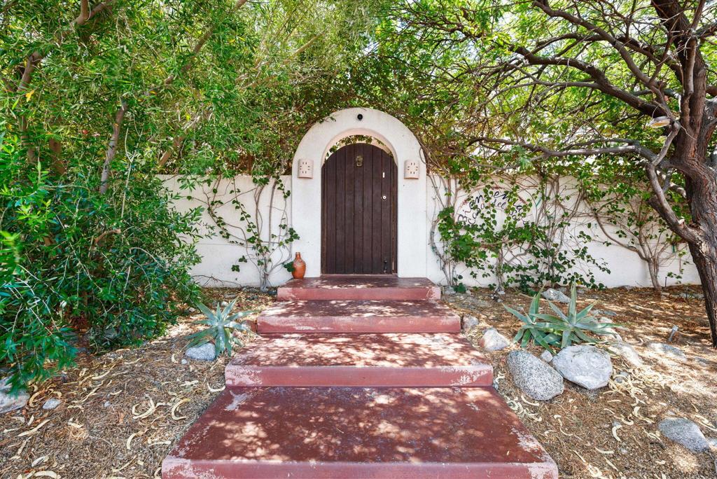 54020 Avenida Cortez