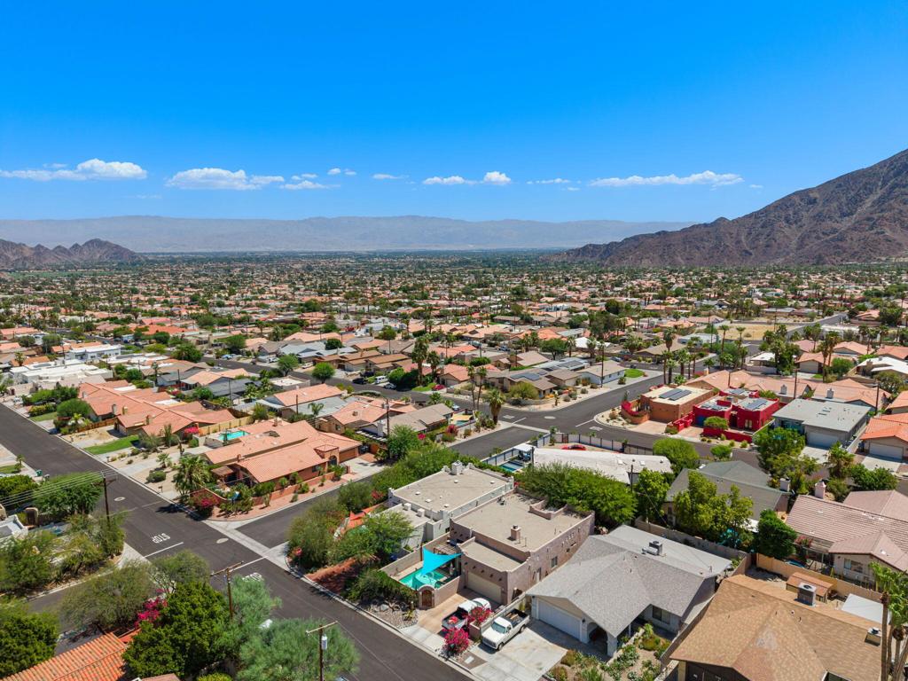 54020 Avenida Cortez