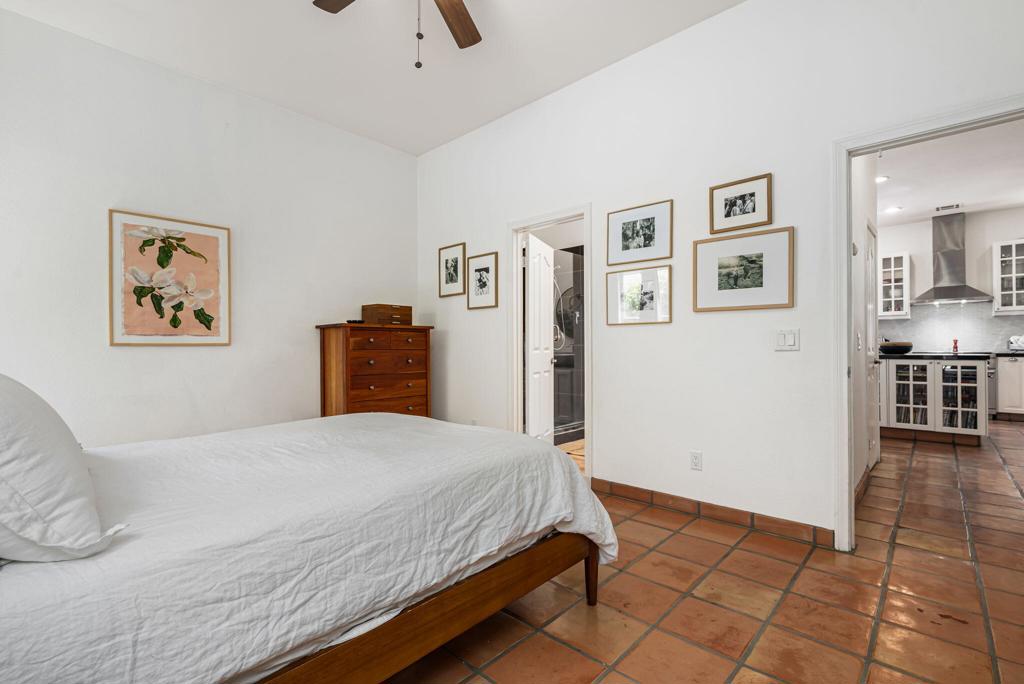 54020 Avenida Cortez