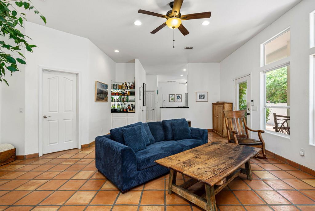 54020 Avenida Cortez