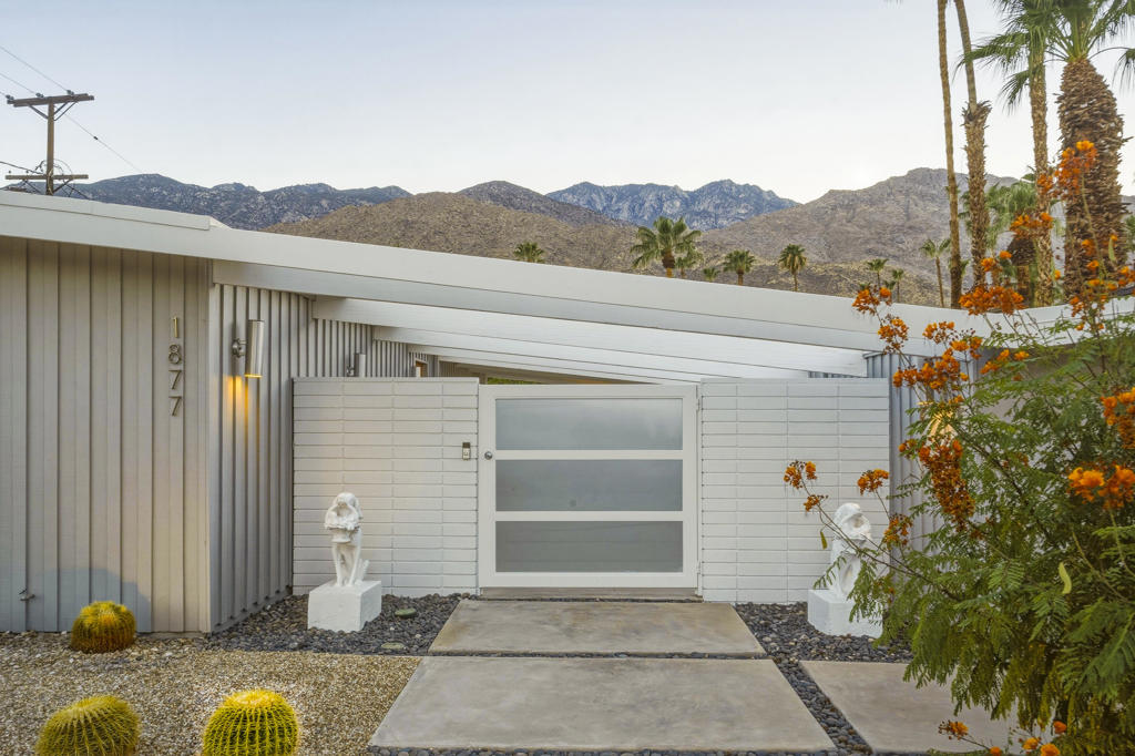 1877 S Navajo Drive