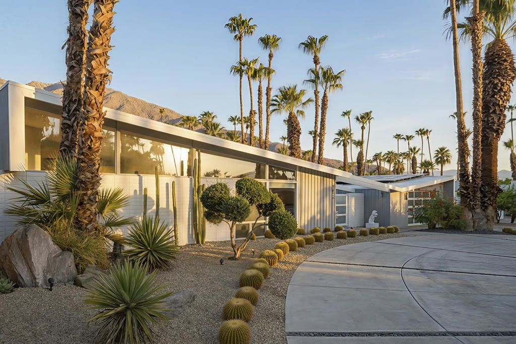 1877 S Navajo Drive