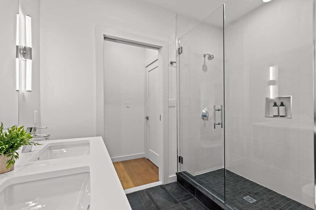 97 Elmwood Street # 207