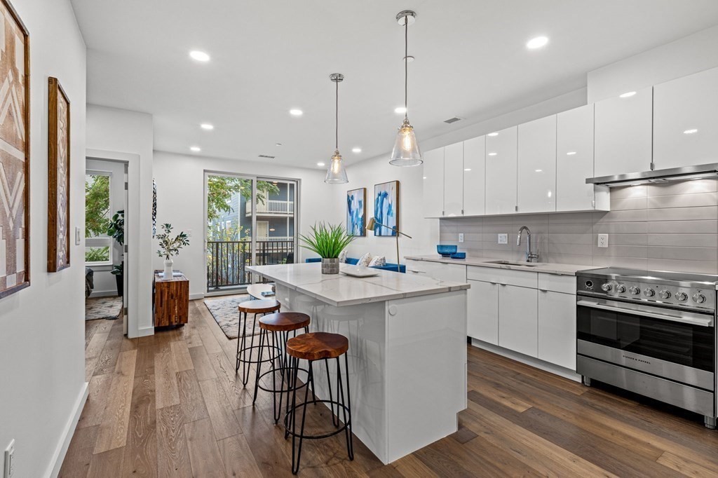 97 Elmwood Street # 207