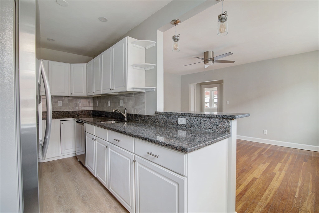8 Walnut St # 7