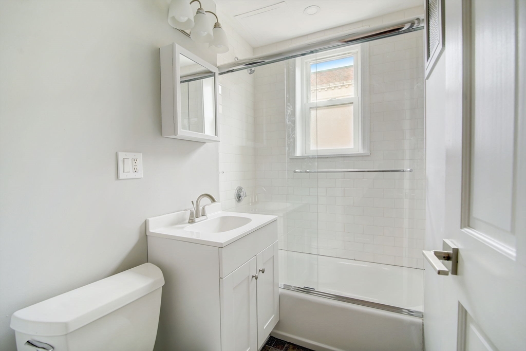 8 Walnut St # 7