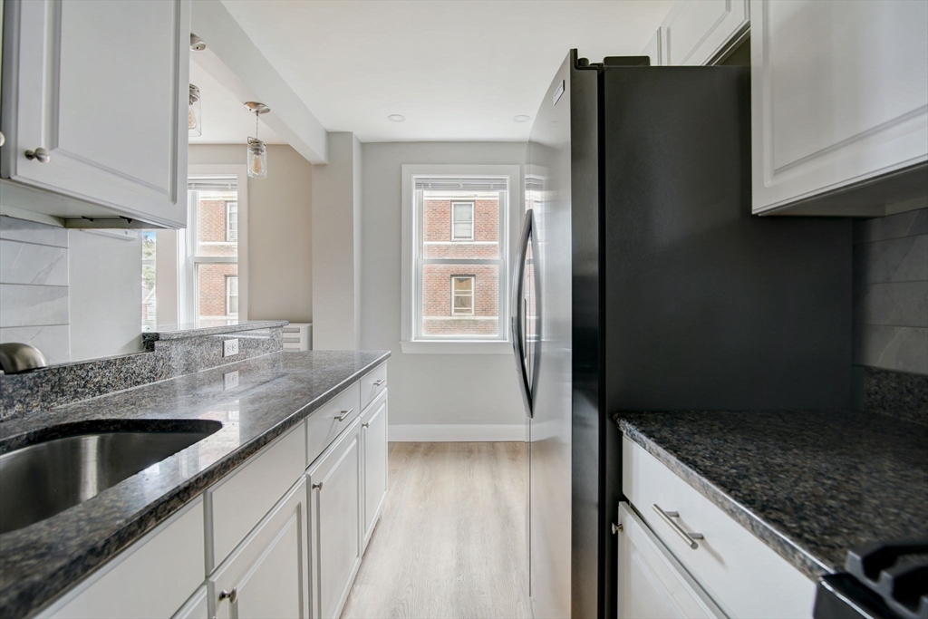 8 Walnut St # 7