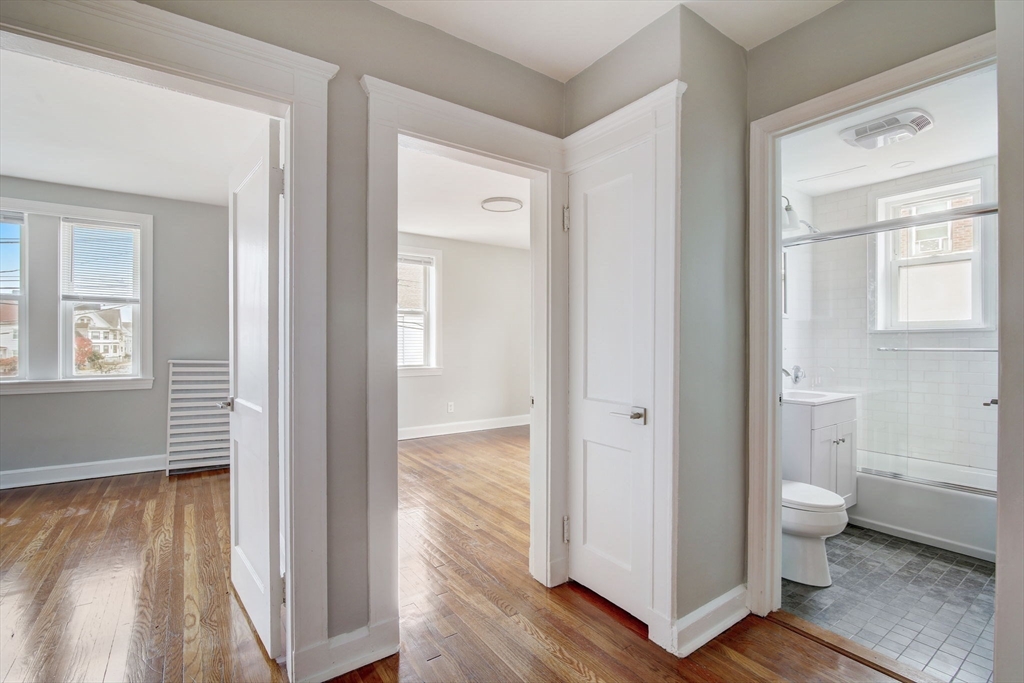 8 Walnut St # 7